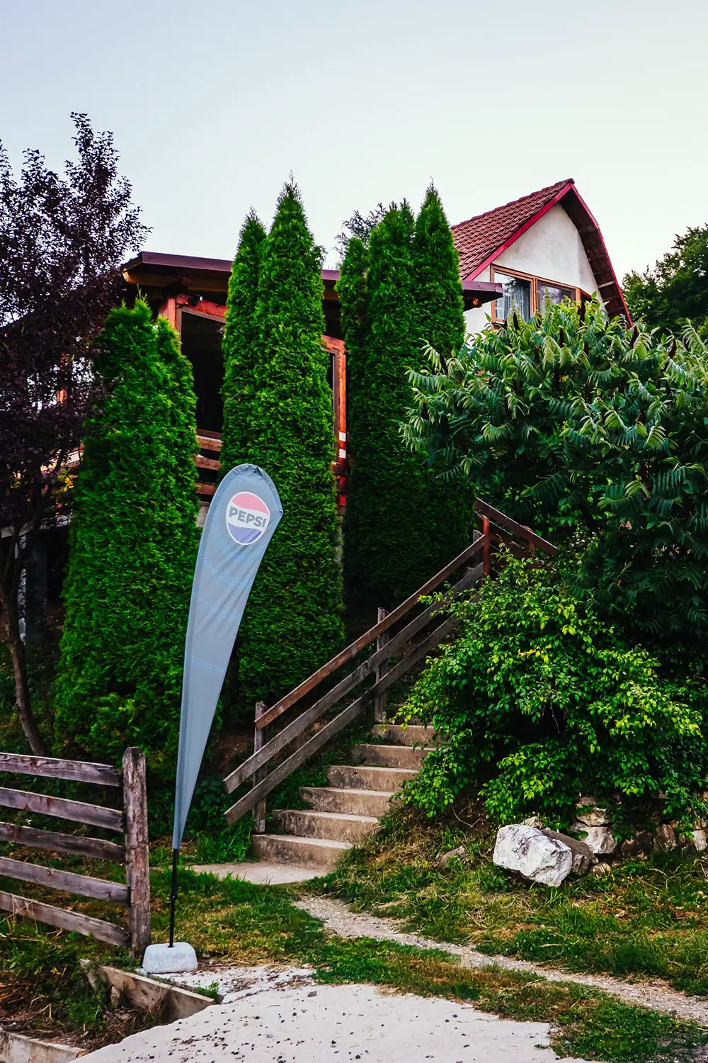 Intrare Cabană